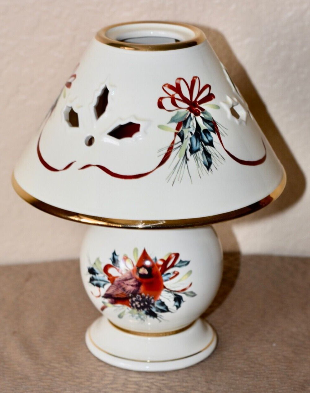 Lenox WINTER GREETINGS Christmas 10" Candle Holder and Shade Cardinal Tea Light
